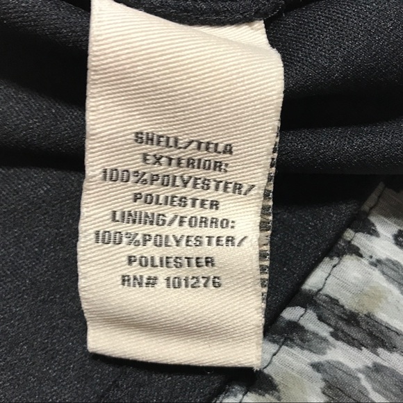 ๐ 4/$20 SALE! Animal Rosette Scoop Neck Blouse - Picture 4 of 7